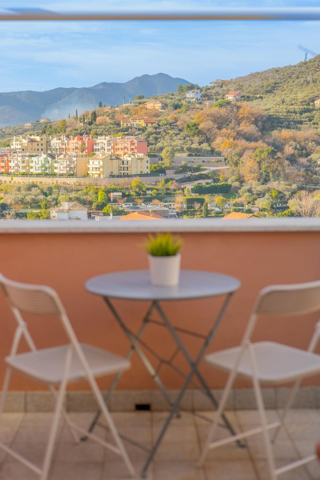 Appartamento Mimosa "A Casa Felice" ปิเอตราลิกูเร ภายนอก รูปภาพ